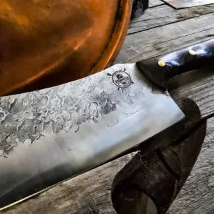 Chukabobocho Kockkniv Black Ebony #3 används som rotfrukts- och grönsakskniv