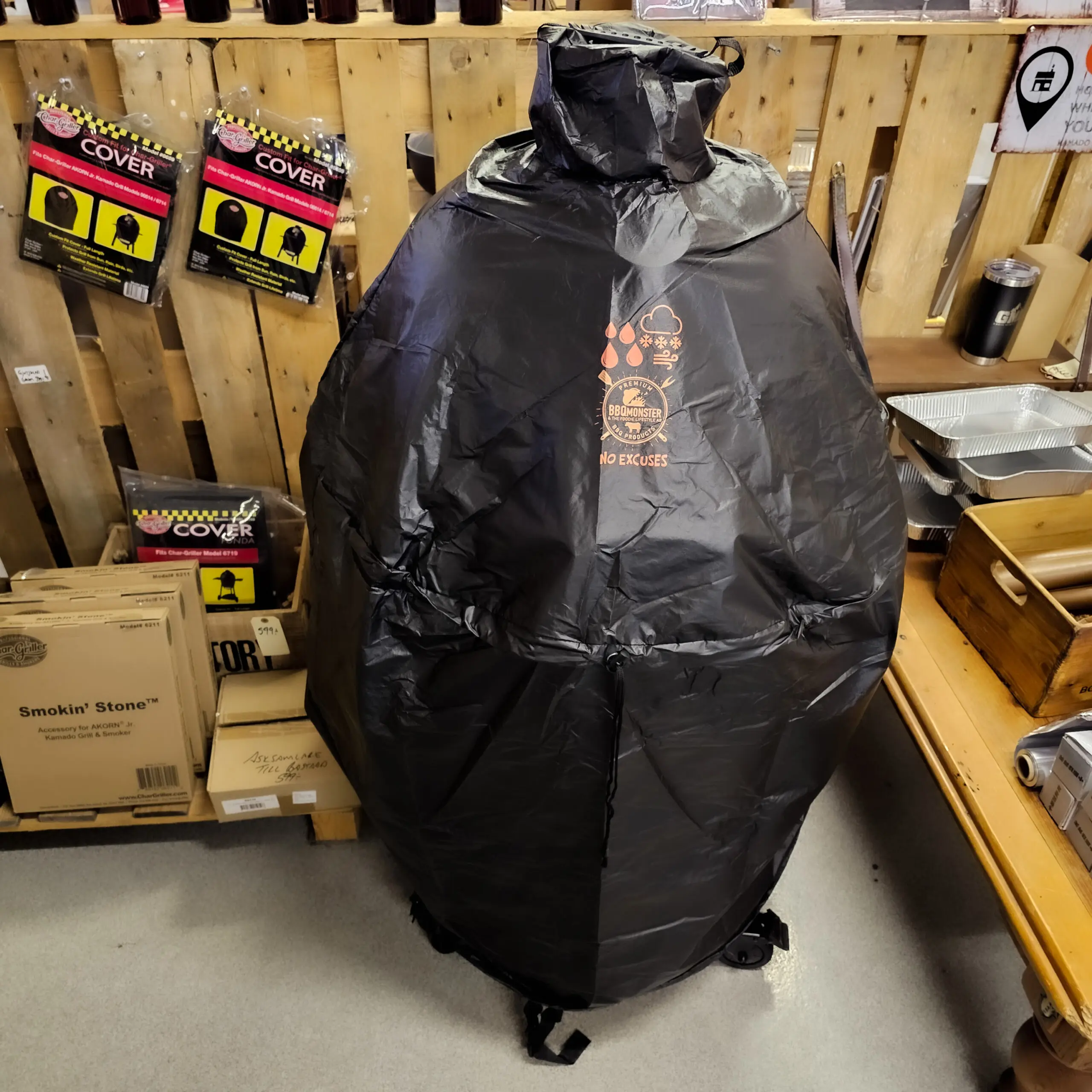 Regnskydd Kamado grillar Överdrag - Väderskydd med mjuk insida Delbart med dragkedja om du byggt in din kamado 4 klickfäste och 2 dragsnoddar - klarar stormar Stor dold ventilation för mindre kondens