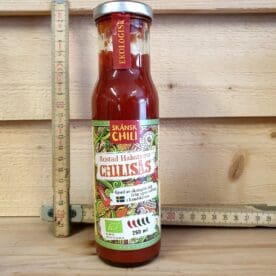 Chilisås från Skånsk Chili. En Chilisås som passar lika bra som dip, ketchup som salsa . Mathantverk på ekologisk odlad chili . Spännande smak och en kvalitet som är svårslagen.
